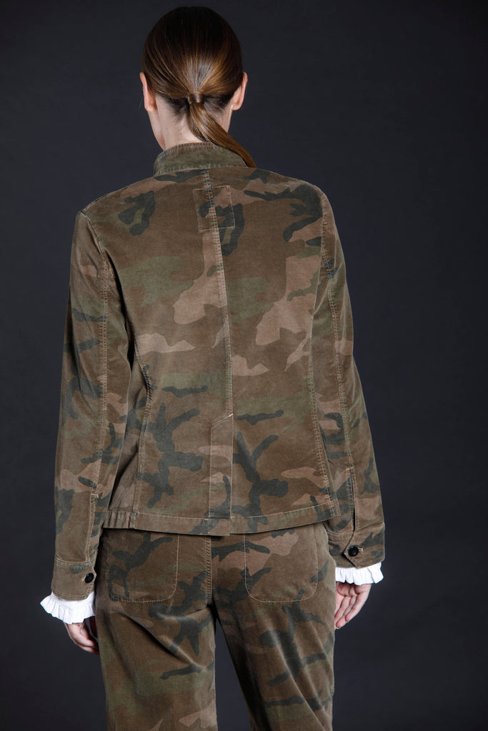 immagine 4 di giacca da donna in velluto pattern camouflage  modello Karen di Mason's 