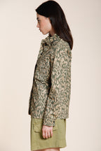 Santa Cruz Jacke Damen aus Gabardine Camouflage-Print