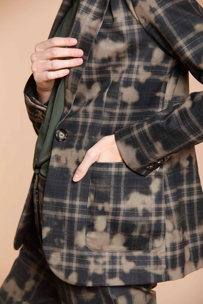 Theresa blazer donna in jersey con pattern quadro e camouflage
