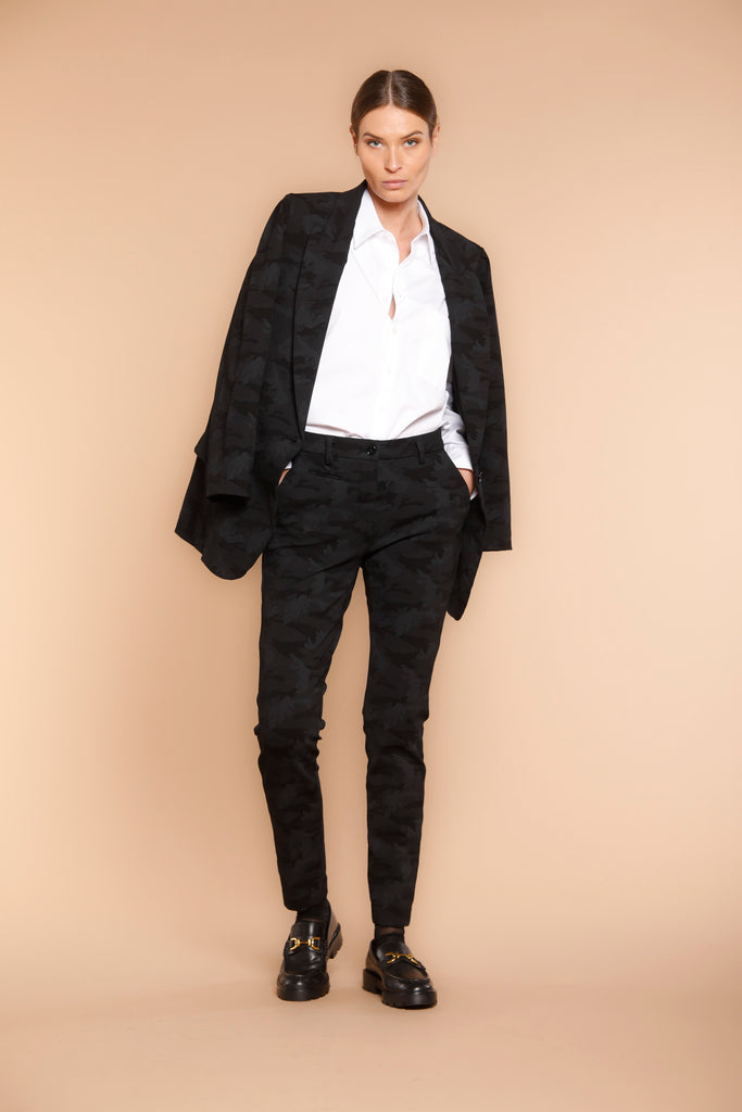 immagine 2 di blazer da donna in jersey colore nero  pattern camouflage modello Letizia  di Mason's