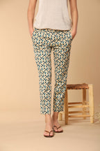 Jaqueline women's chino capri trousers in stretch cotton satin with leaf print slim fit