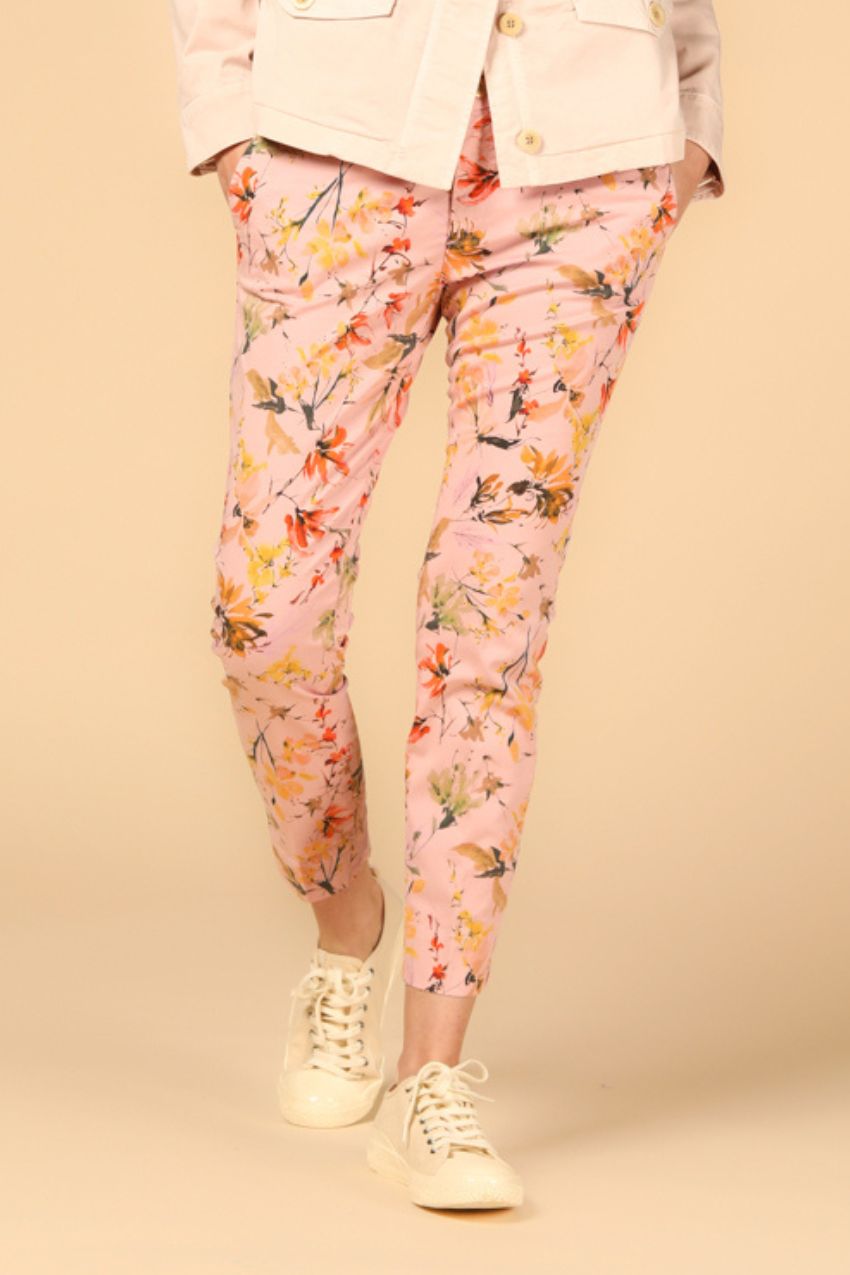 Image 1 of women's lilac capri chino pants, Jaqueline Curvie model, curvy fit by Mason's