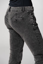 Jaqueline Archivio women’s chino trousers in 1000 wale corduroy slim fit