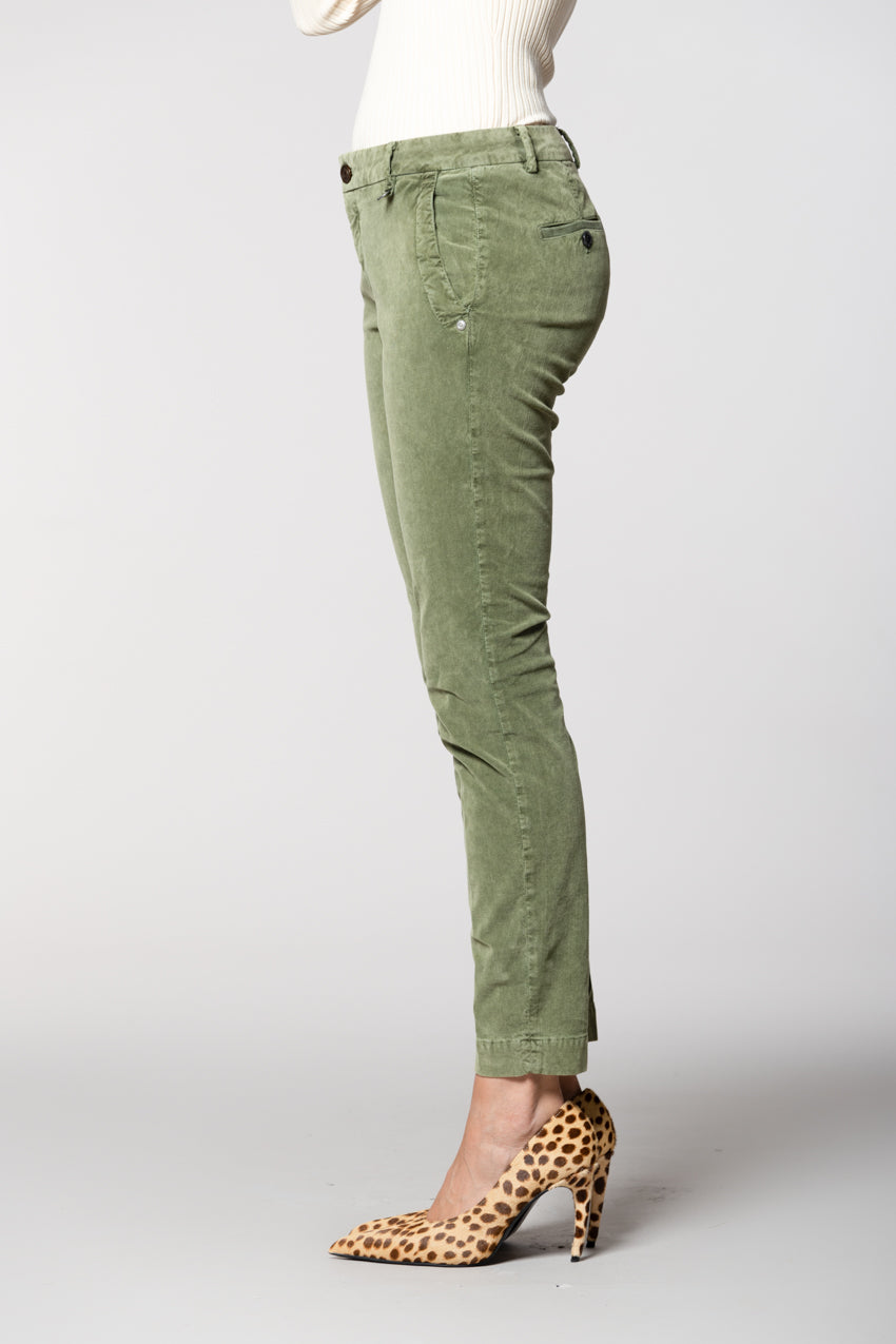 Jaqueline Archivio women’s chino trousers in 1000 wale corduroy slim fit