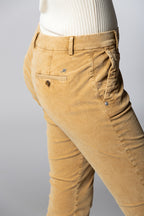 Jaqueline Archivio women’s chino trousers in 1000 wale corduroy slim fit