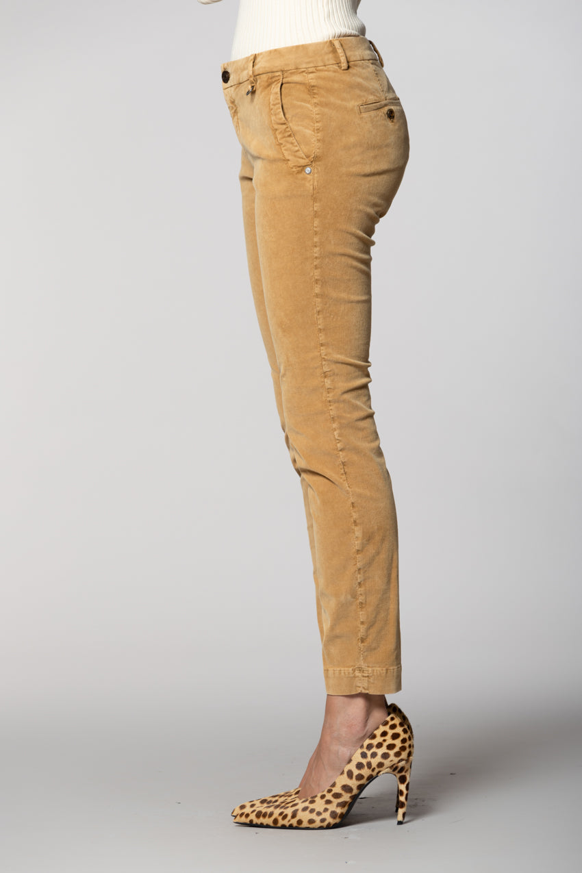Jaqueline Archivio women’s chino trousers in 1000 wale corduroy slim fit