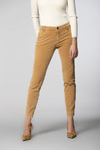 Jaqueline Archivio women’s chino trousers in 1000 wale corduroy slim fit
