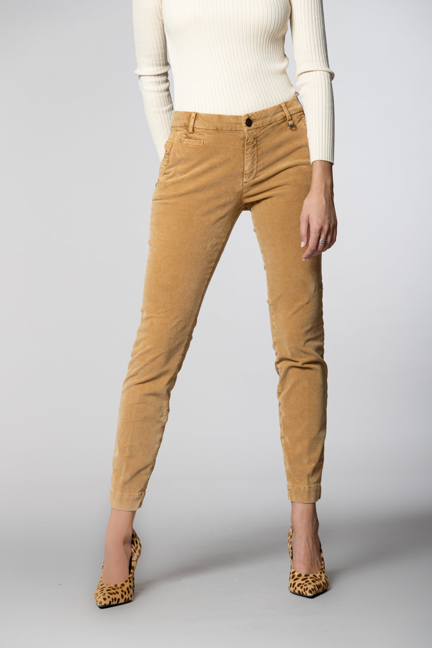 Jaqueline Archivio women’s chino trousers in 1000 wale corduroy slim fit