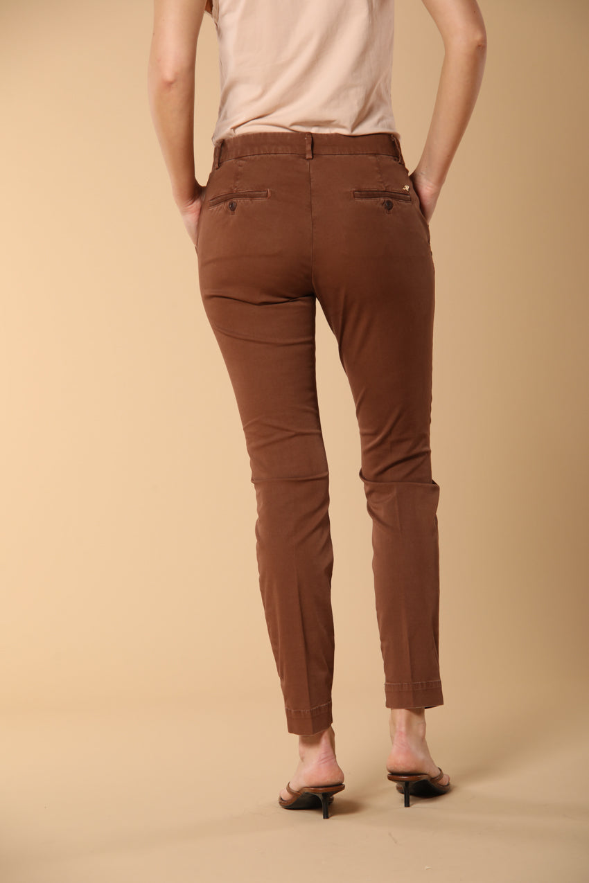 Jaqueline Archivio pantalone chino donna in gabardina slim fit