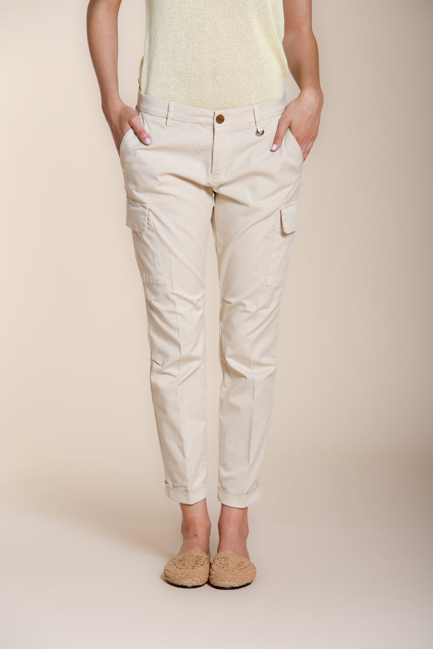 Chile City pantalon cargo femme en gabardine stretch slim fit