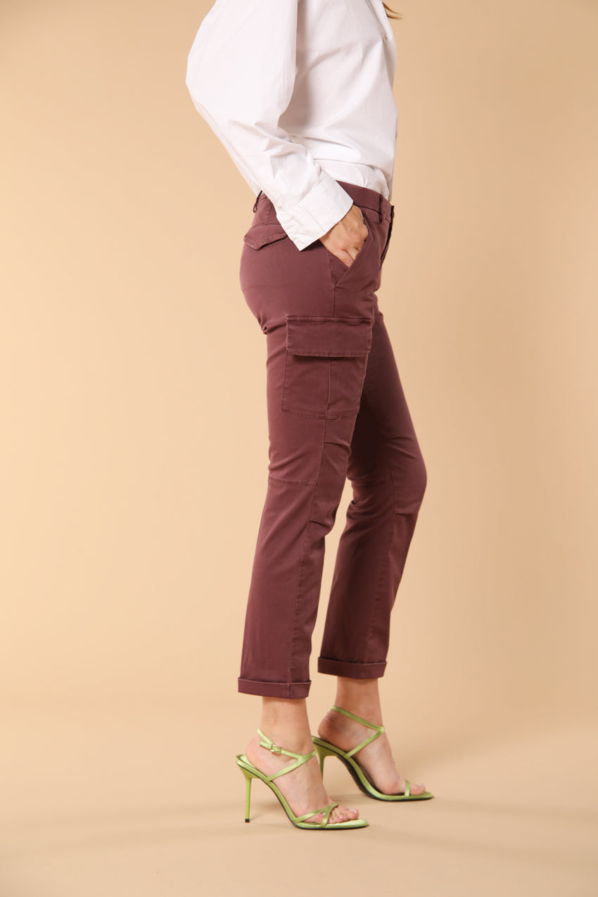 Chile City pantalón cargo mujer en gabardina curvy fit