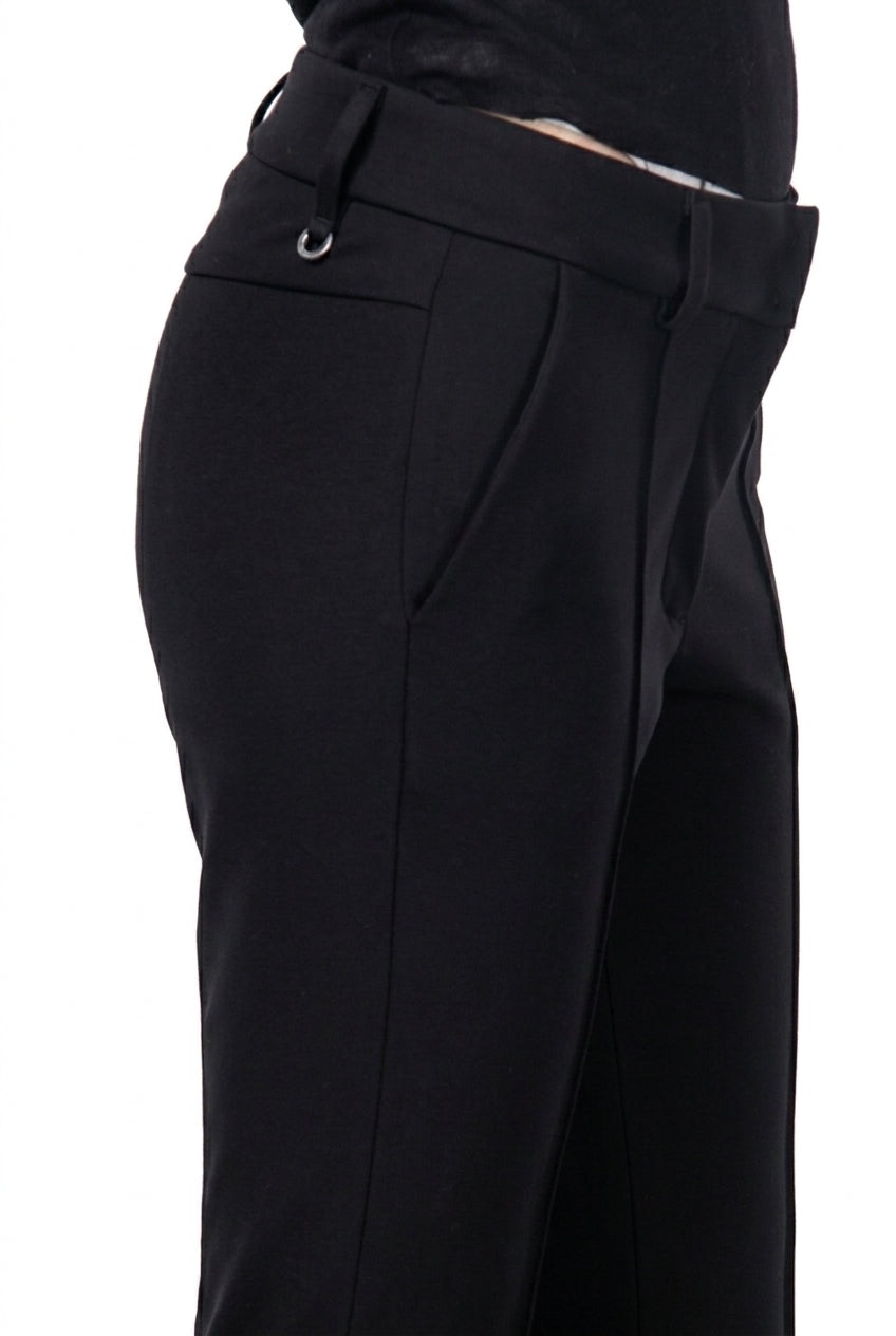 Kik pantalón chino de mujer en jersey técnico slim fit