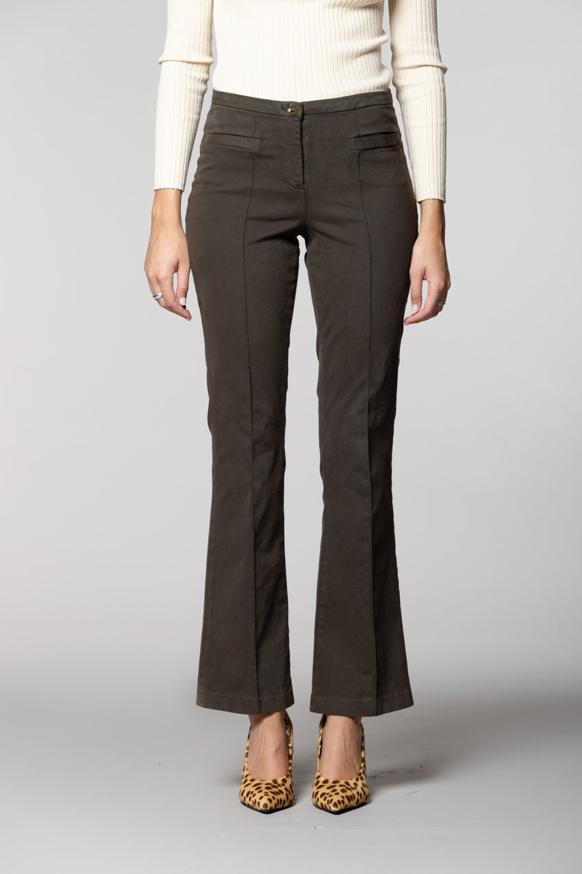 Milano Flare pantalone chino donna in raso slim fit