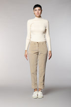 New York Carrot women’s chino pants in velvet carrot fit