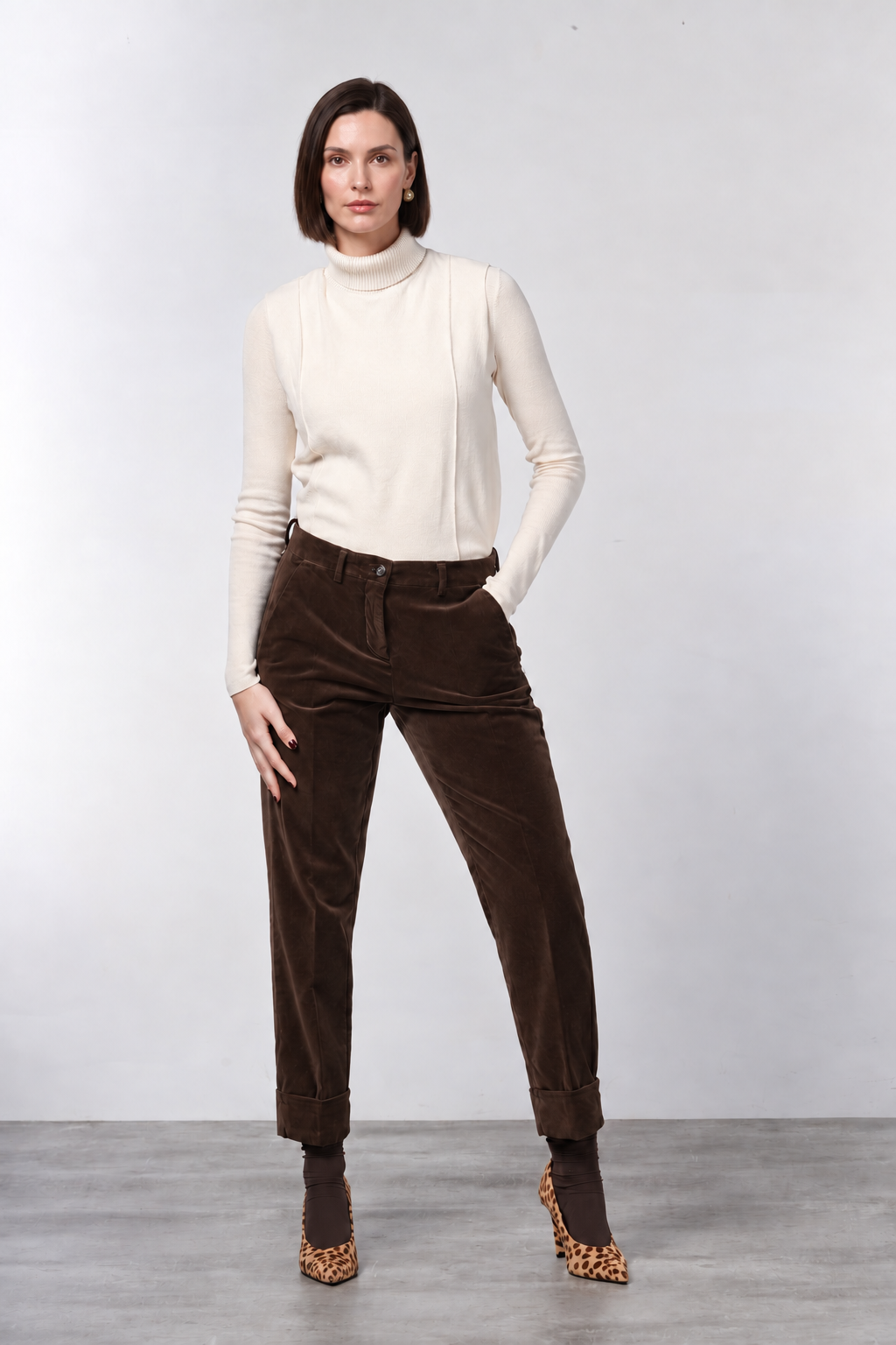 New York Carrot pantalone chino donna in velluto liscio carrot fit ①
