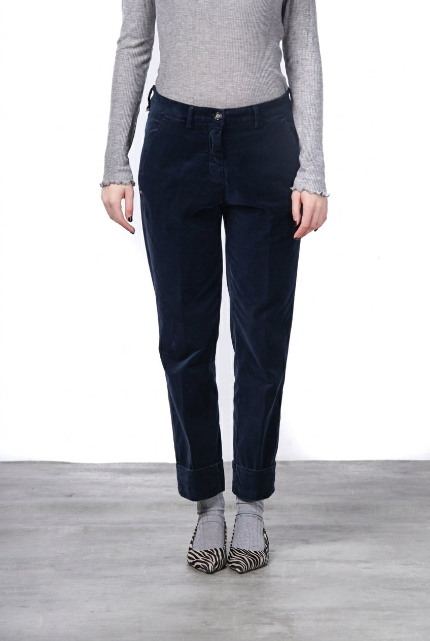 New York Carrot Chinohose für Damen aus glattem Samt mit carrot fit ①

