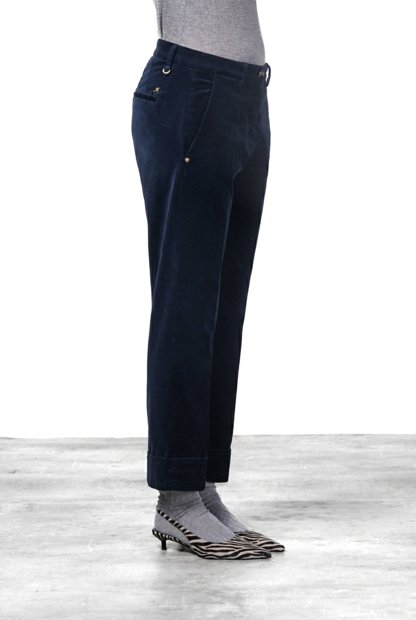 New York Carrot Chinohose für Damen aus glattem Samt mit carrot fit ①
