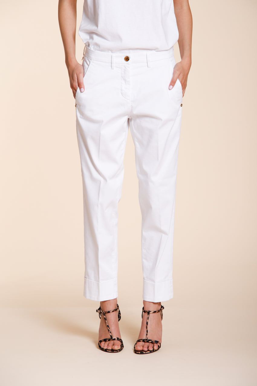 New York Carrot pantalon chino femme en satin stretch carrot fit ①