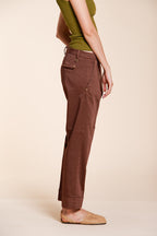 New York Carrot pantalon chino femme en satin stretch carrot fit ①