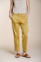 New York Carrot pantalone chino donna in raso stretch carrot fit ①
