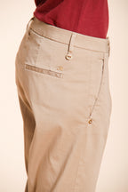 New York Carrot pantalone chino donna in raso stretch carrot fit ①