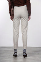New York Carrot pantalone chino donna in gabardina cotone e lana carrot fit ①