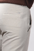 New York Carrot pantalone chino donna in gabardina cotone e lana carrot fit ①