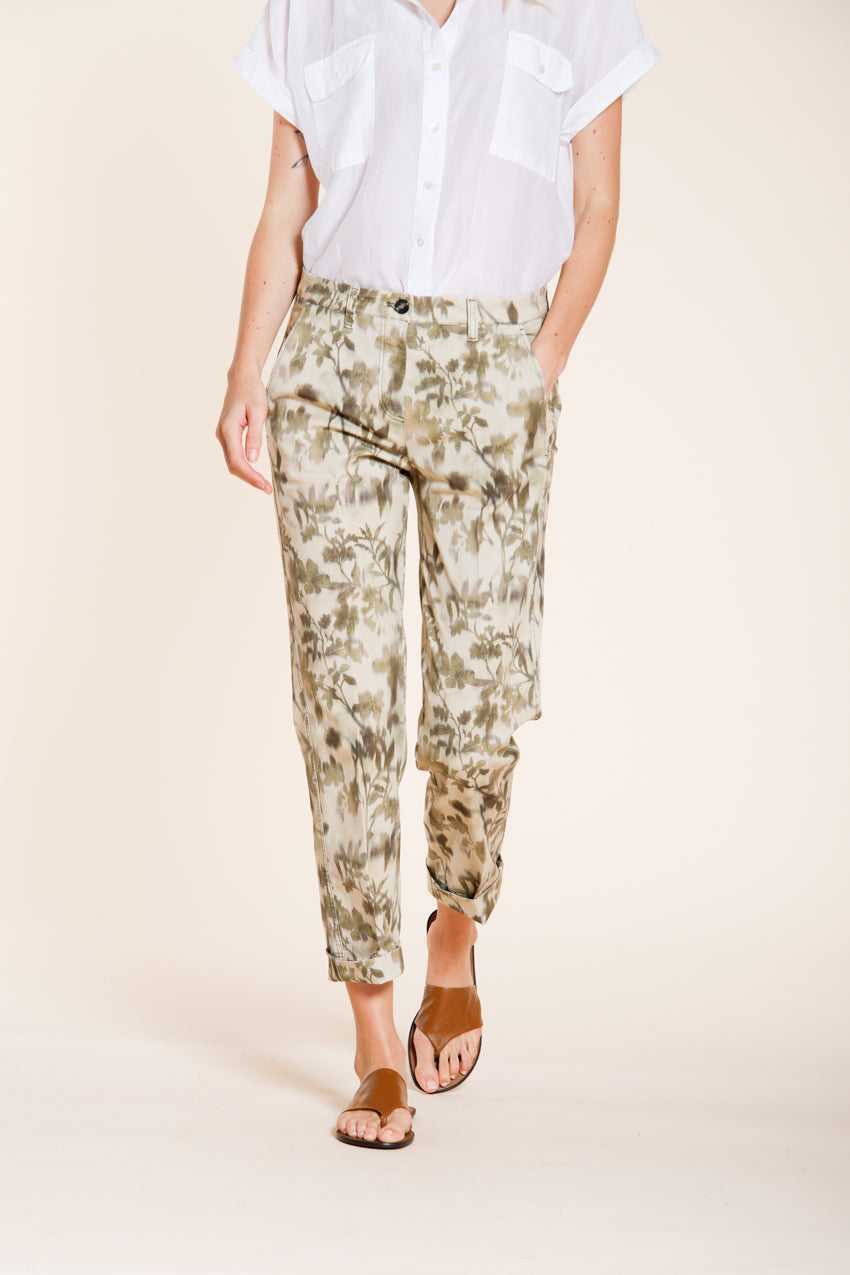 Marlene pantalon chino femme en gabardine imprimé feuilles carrot fit