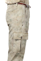 Marlene Cargo pantalón cargo de mujer en bull con motivo floral difuminado carrot fit