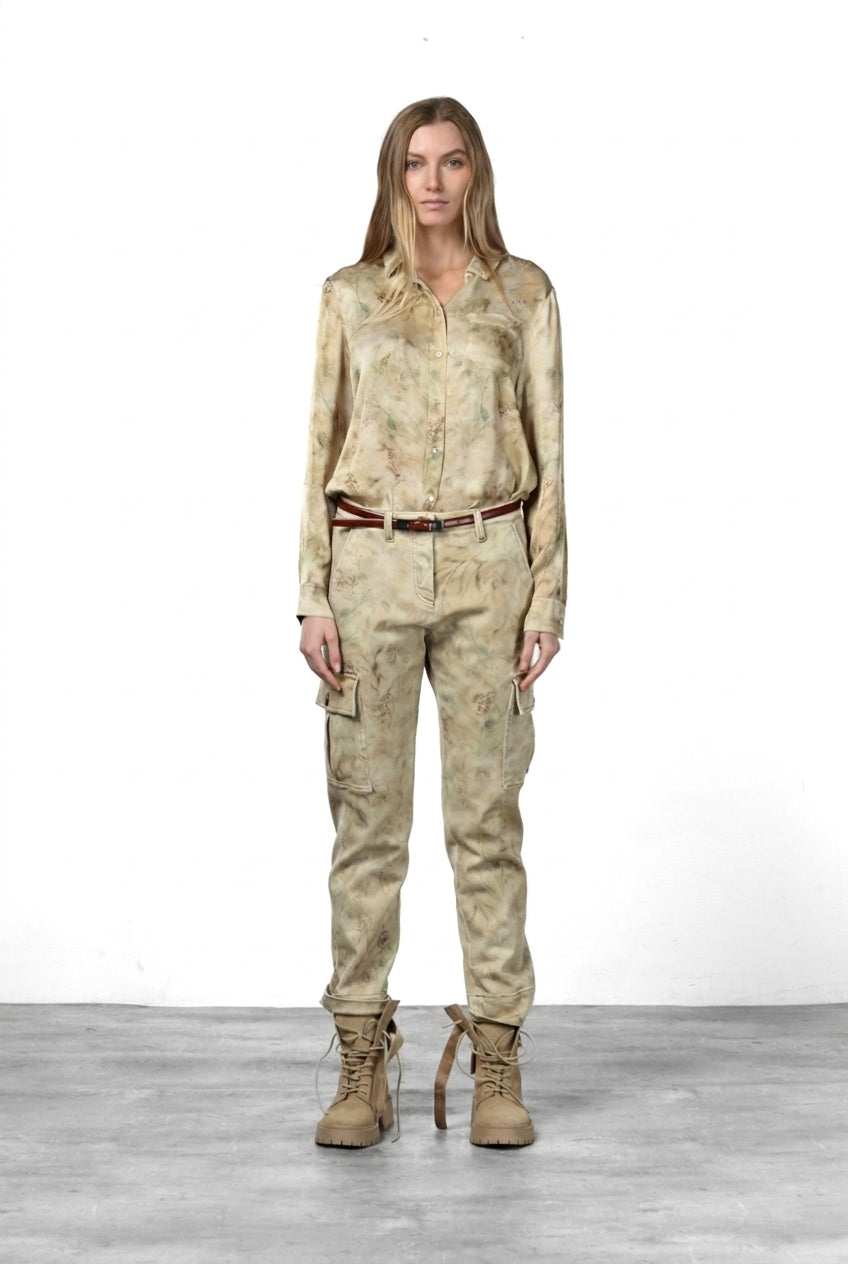 Marlene Cargo pantalón cargo de mujer en bull con motivo floral difuminado carrot fit