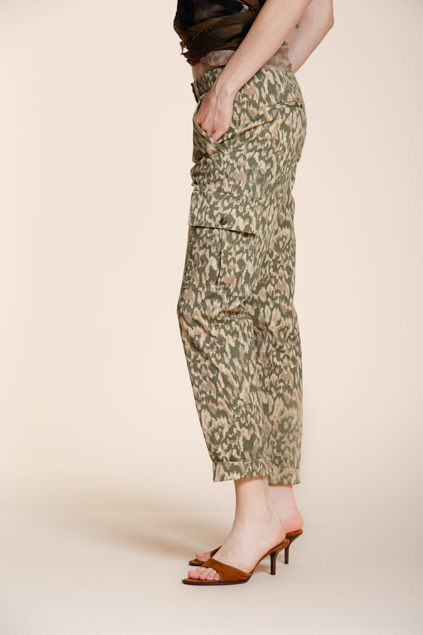 Marlene Pantalón Cargo mujer de gabardina estampado camuflaje carrot fit
