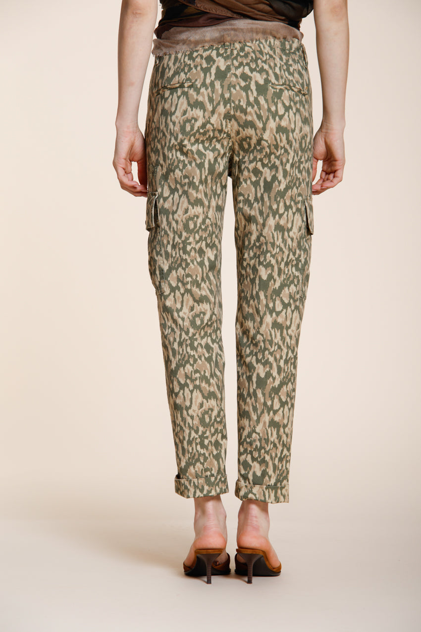 Marlene Pantalón Cargo mujer de gabardina estampado camuflaje carrot fit