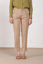 New York Carrot Sartoriale 1 Pince women’s chino trousers in cotton and silk satin carrot fit ①