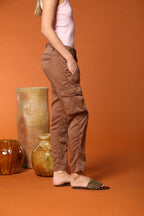 Asia Snake pantalone cargo donna in modal relaxed fit