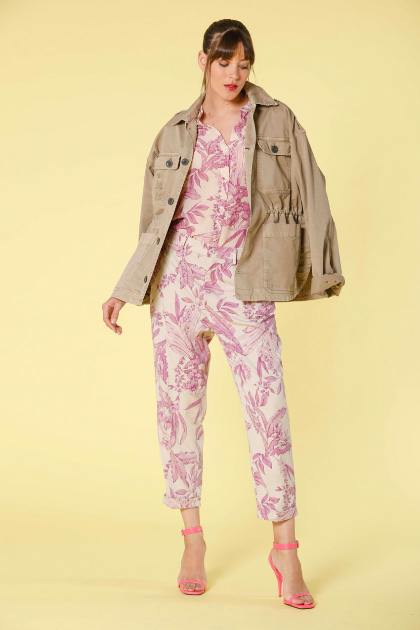 Image 2 de pantalon chino jogger pour femme en sergé glacé avec imprimé floral modèle linda Summer de Mason's