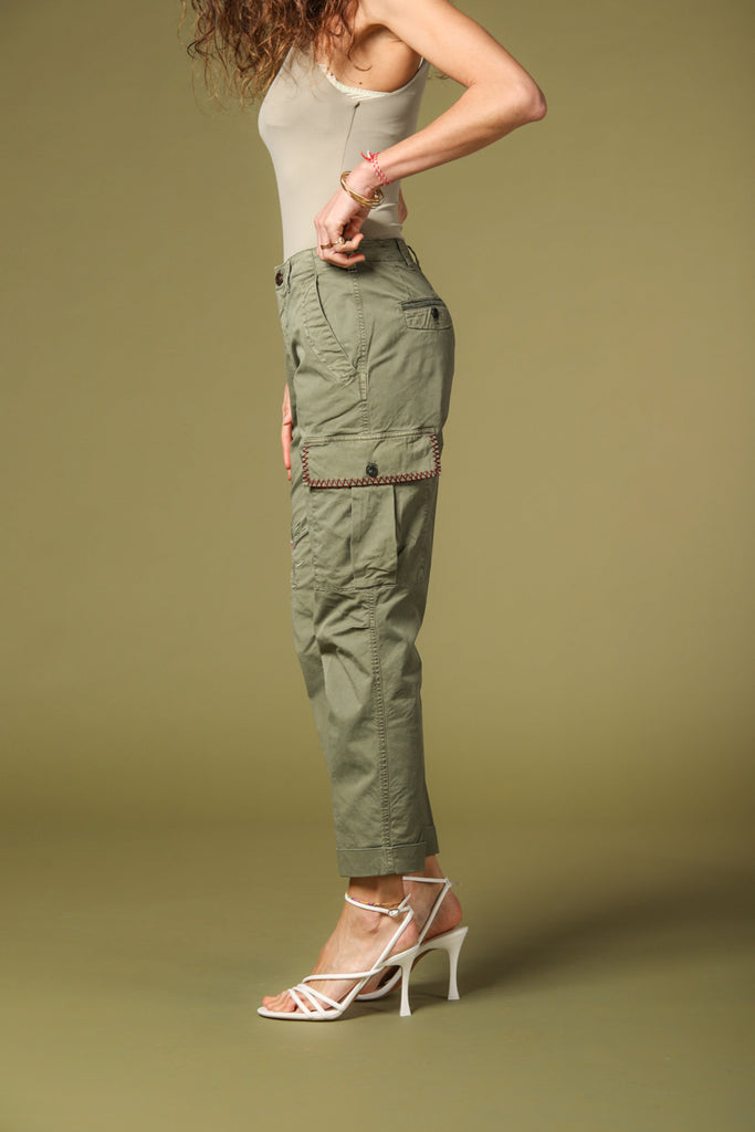 immagine 2 di pantalone cargo donna modello Judy Archivio in verde fit relaxed di Mason's