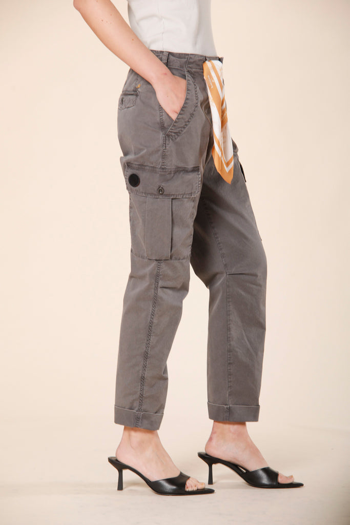 Immagine 5 di pantalone cargo donna in twill di cotone color marroncino incon washes modello Judy Archivio W di Mason's