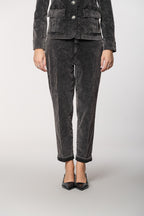 New York Cozy women’s chino pants in 1000-wale corduroy carrot fit