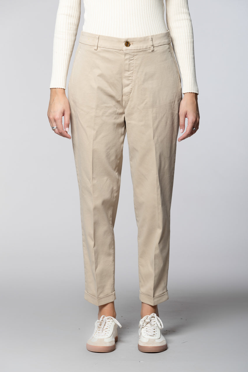 New York Cozy women’s chino pants in gabardine carrot fit