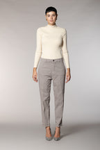 New York Cozy women’s chino pants in gabardine carrot fit