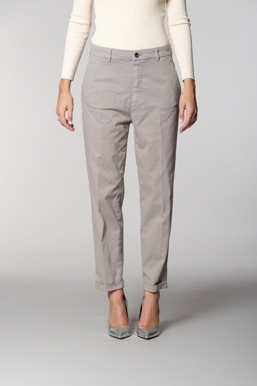 New York Cozy women’s chino pants in gabardine carrot fit