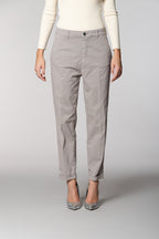 New York Cozy women’s chino pants in gabardine carrot fit