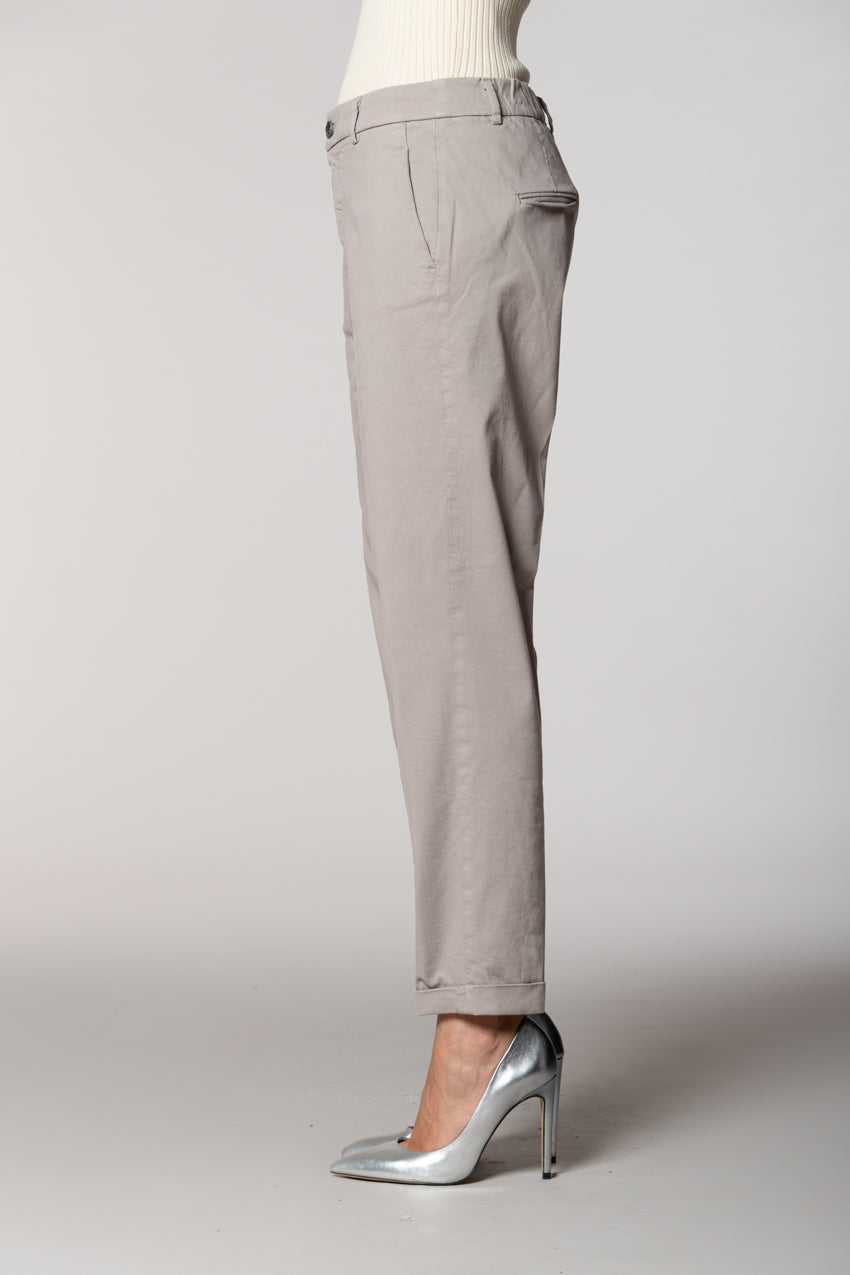 New York Cozy women’s chino pants in gabardine carrot fit