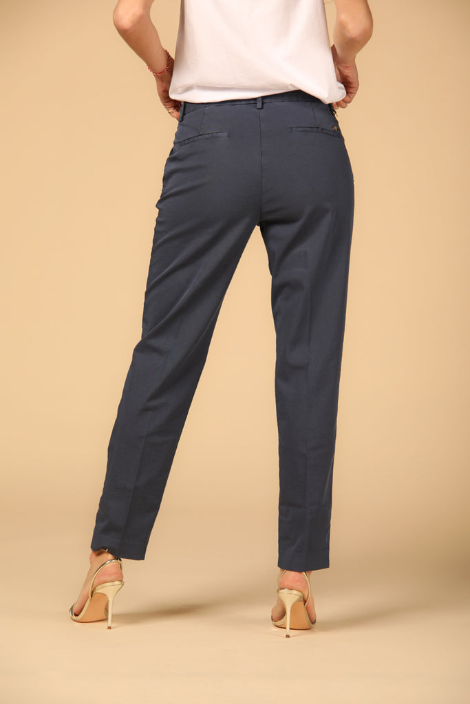 immagine 4 di pantalone chino donna modello New York blu navy fit regular di Mason's