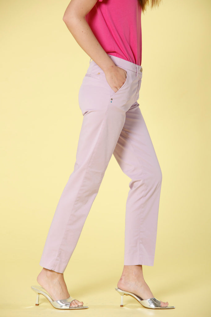 Immagine 4 di pantalone chino donna in gabardina color glicine modello New York di Mason's