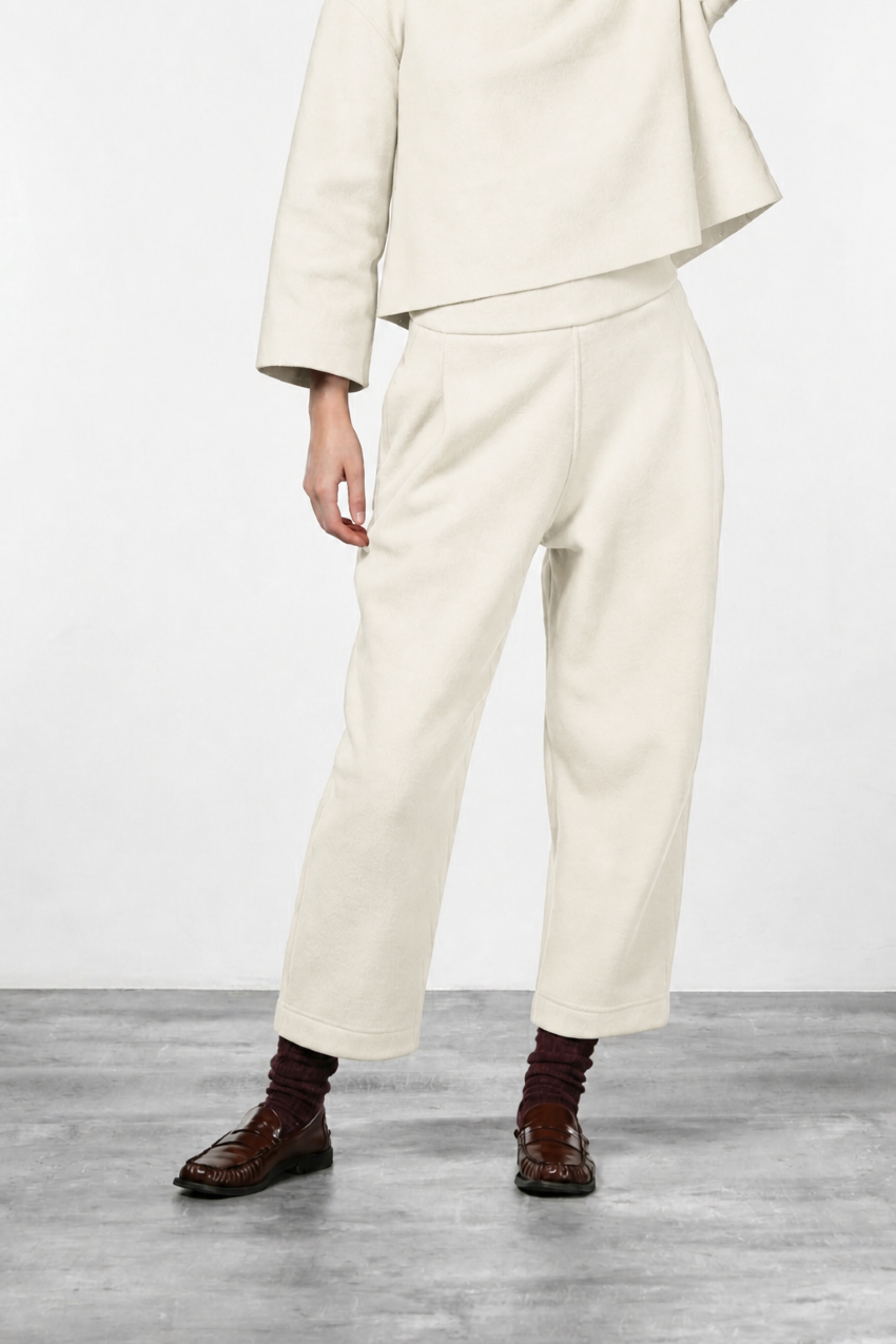 Balloon women’s chino pants in wool cloth with balloon fit