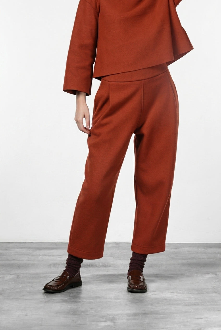 Pantalón chino de mujer de paño de lana con fit Balloon
