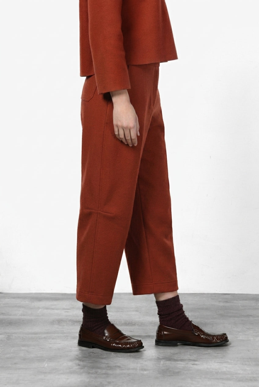 Pantalón chino de mujer de paño de lana con fit Balloon