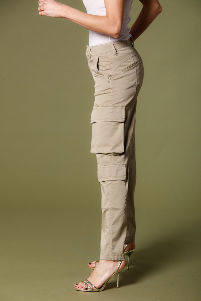 Immagine 3 di pantalone cargo donna in gabardina color kaki modello Havana di Mason's