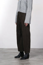 Venice women’s chino pants in twill with balloon fit ①